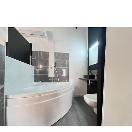 Charmant Studio Baignoire Narbonne Luaran gambar