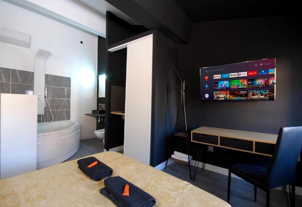 Charmant Studio Baignoire Narbonne Luaran gambar